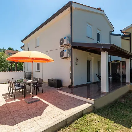 Ida Apartment