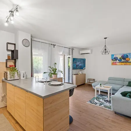 Ida Apartment